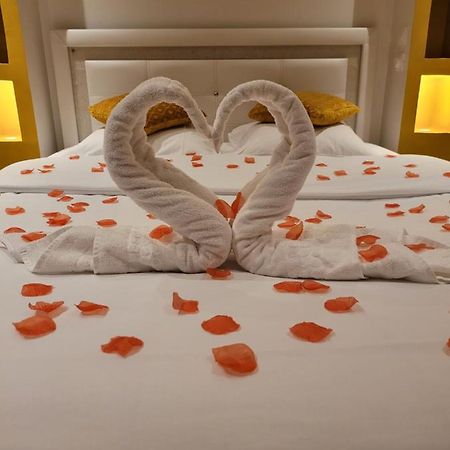 Spa Celyna Appartement Avec Jacuzzi Privatif Lyon Eksteriør billede