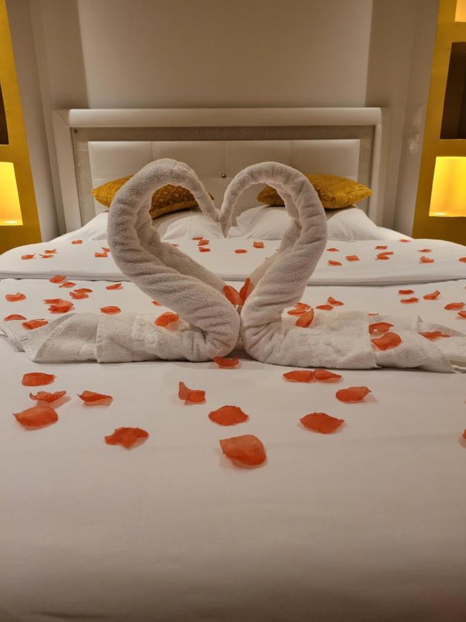 Spa Celyna Appartement Avec Jacuzzi Privatif Lyon Eksteriør billede
