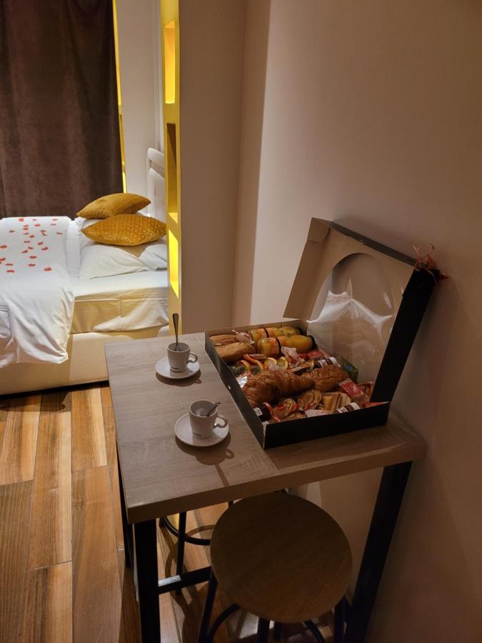 Spa Celyna Appartement Avec Jacuzzi Privatif Lyon Eksteriør billede